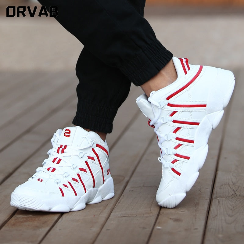 
  
  Fashion men's luxury sports shoes split leather city casual men's casual shoes breathable walking shoes high top basketball shoes men's combat boots lovers shoes actual sports shoes
  
