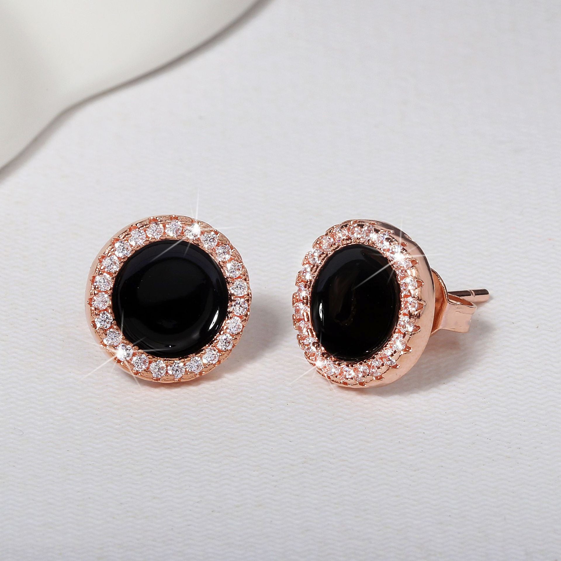 
  
  Cute Korean Earrings Heart Bling Zircon Stone Rose Gold Stud Earrings for Women Fashion Jewelry New Gift
  
