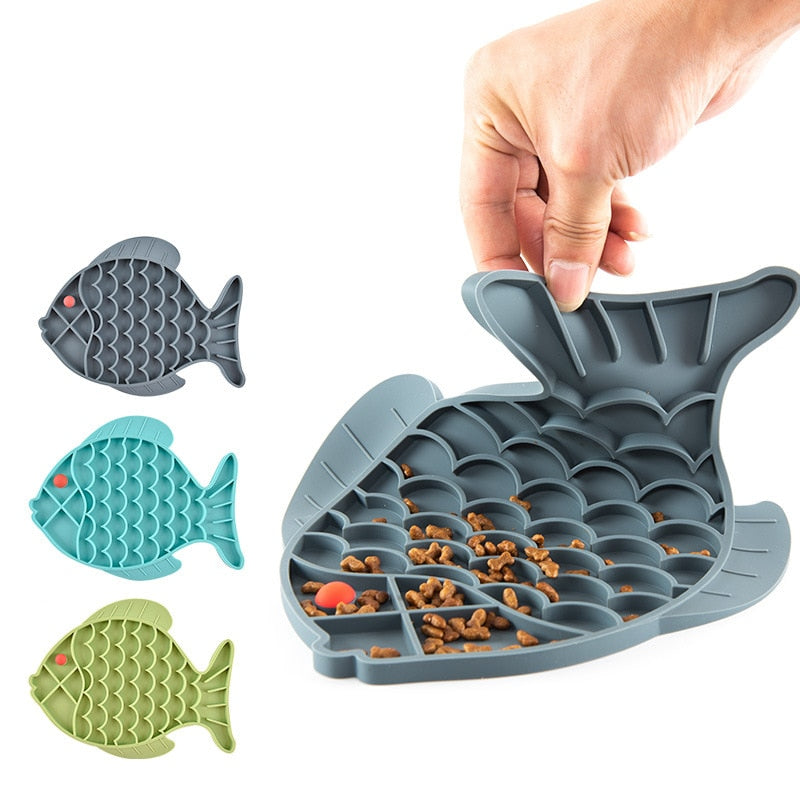 
  
  Fish Shape Silicone Bowl Dog Lick Mat Slow Feeding Food Bowl For Small Medium Dogs Puppy Cat Treat Feeder Dispenser Pet Supplies
  
