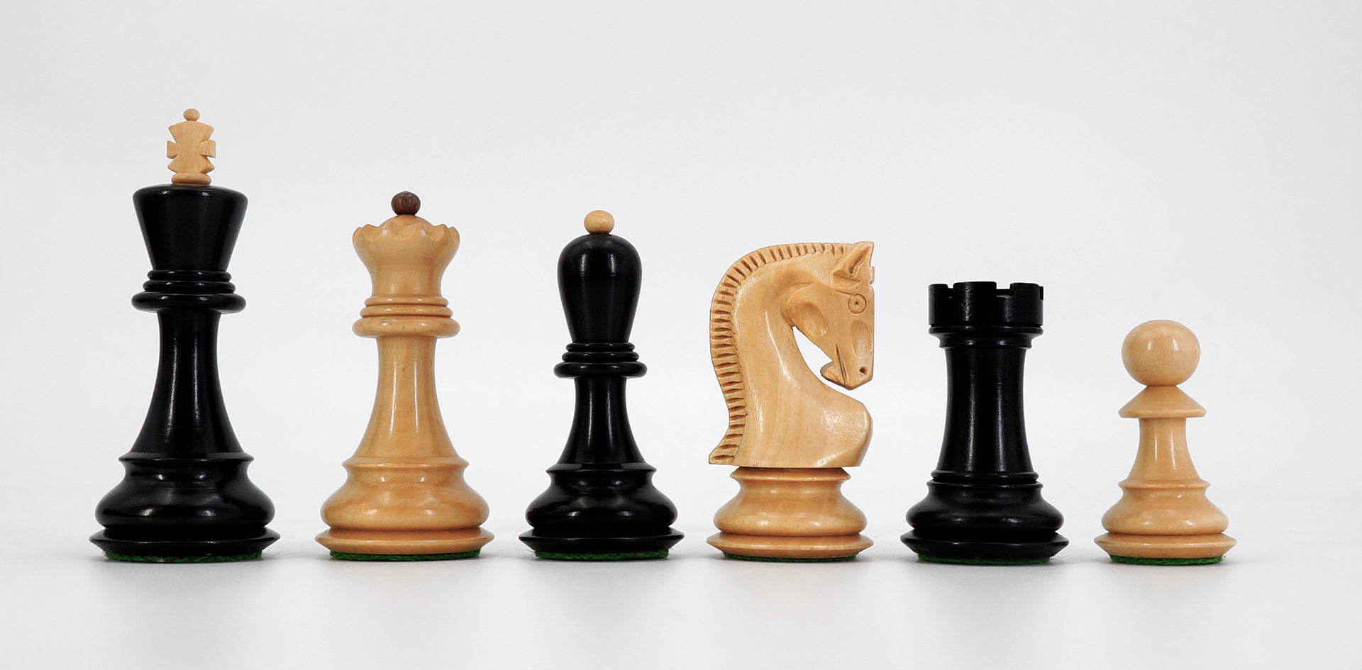 
  
  Wooden International Chess
  
